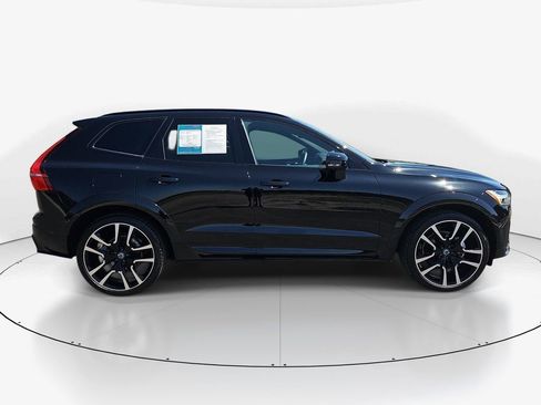 Used 2023 Volvo XC60 B5 Ultimate w/ Protection Package Premier image 4