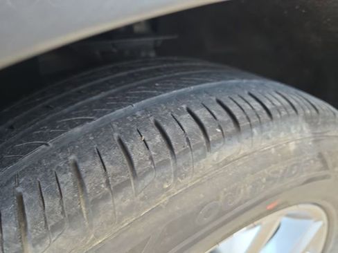 Used 2024 Ford Edge Titanium image 26