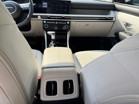 Used 2025 Hyundai Tucson SEL FWD image 17