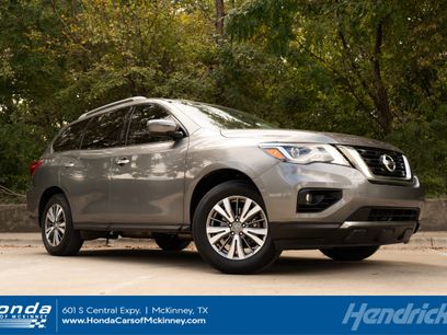 Used 2020 Nissan Pathfinder SV