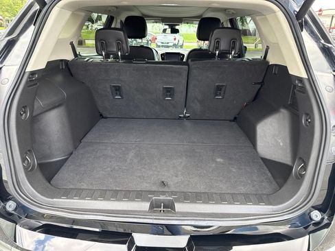 Used 2020 GMC Terrain Denali w/ Denali Premium Package FWD image 9