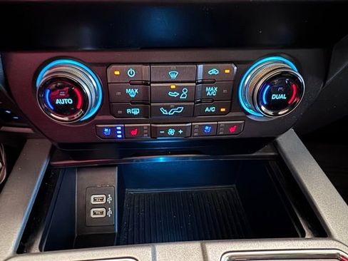 Certified 2019 Ford F150 Raptor w/ Equipment Group 802A Luxury AWD/4WD image 24