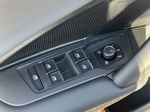 New 2026 Volkswagen Tiguan SEL R-Line image 17