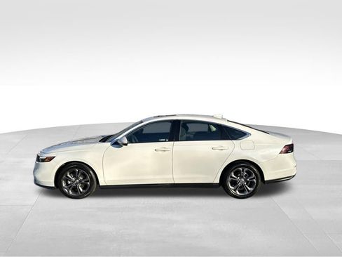 Used 2023 Honda Accord EX image 2