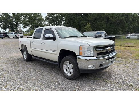 Used 2011 Chevrolet Silverado 1500 LT w/ All-Star Edition AWD/4WD image 2