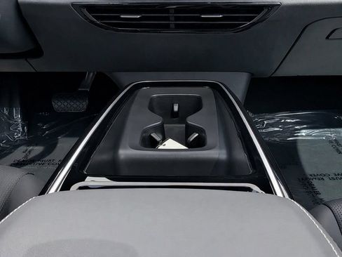 Certified 2023 Volkswagen ID.4 Pro S AWD/4WD image 22