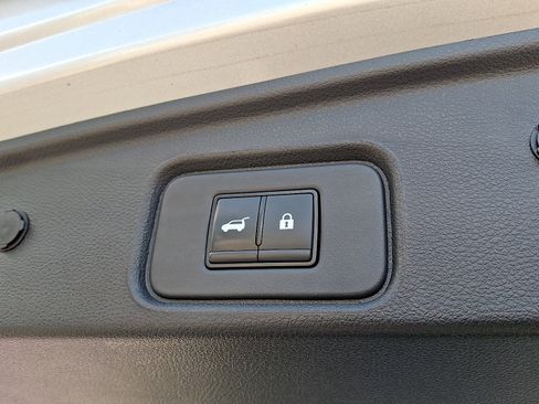 Used 2023 Nissan Pathfinder Platinum AWD/4WD image 35