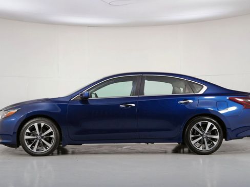 Used 2017 Nissan Altima 2.5 SR image 9