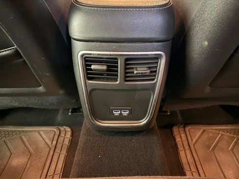 Used 2019 Dodge Charger SXT RWD image 23