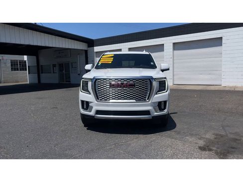 Used 2023 GMC Yukon Denali image 6