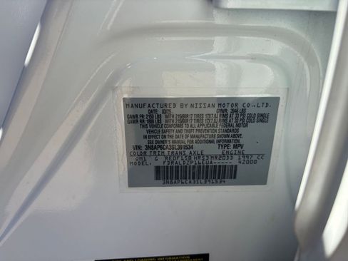 Used 2025 Nissan Kicks SV image 27