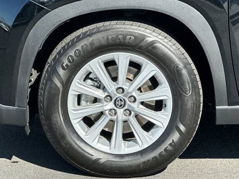 Used 2024 Toyota Grand Highlander AWD Hybrid image 30