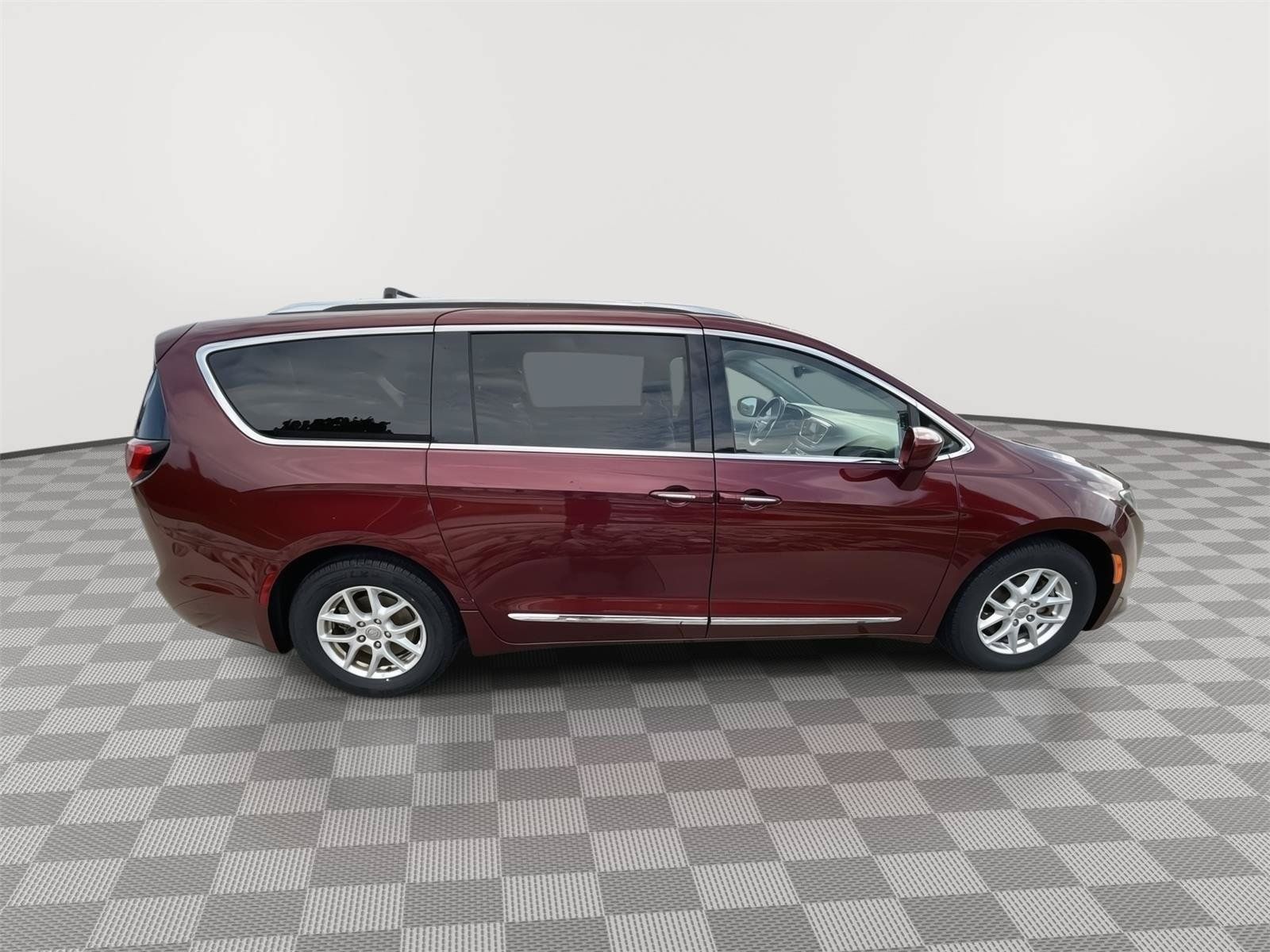 Used 2020 Chrysler Pacifica Touring-L FWD image 15