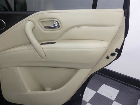 Used 2021 INFINITI QX80 Luxe w/ All-Season Package AWD/4WD image 27