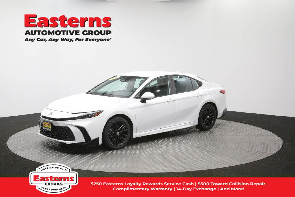 Used 2025 Toyota Camry SE FWD image 58