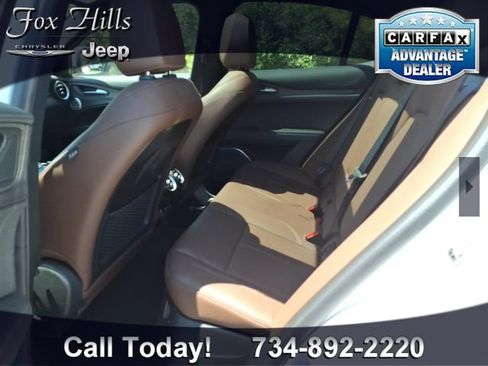 Used 2023 Alfa Romeo Stelvio Ti AWD/4WD image 11