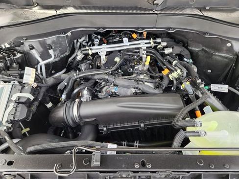 New 2026 Ford Explorer Active w/ Active Comfort Package image 32