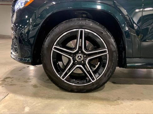 Used 2024 Mercedes-Benz GLS 450 4MATIC image 5