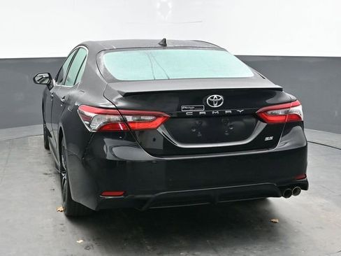 Used 2024 Toyota Camry SE image 5