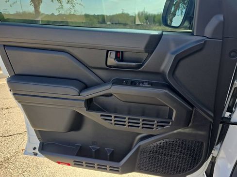 Used 2025 Toyota Tacoma SR image 25