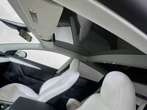 Used 2023 Tesla Model 3 Performance image 25