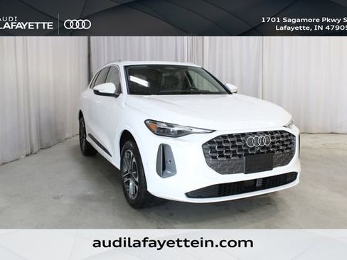 Used 2025 Audi Q5 Premium w/ Convenience Package AWD/4WD image 1