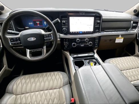 Used 2025 Ford F250 Platinum w/ Platinum Plus Package AWD/4WD image 16