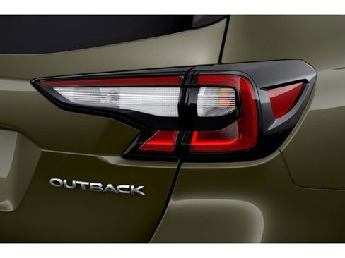 Used 2022 Subaru Outback Premium image 13