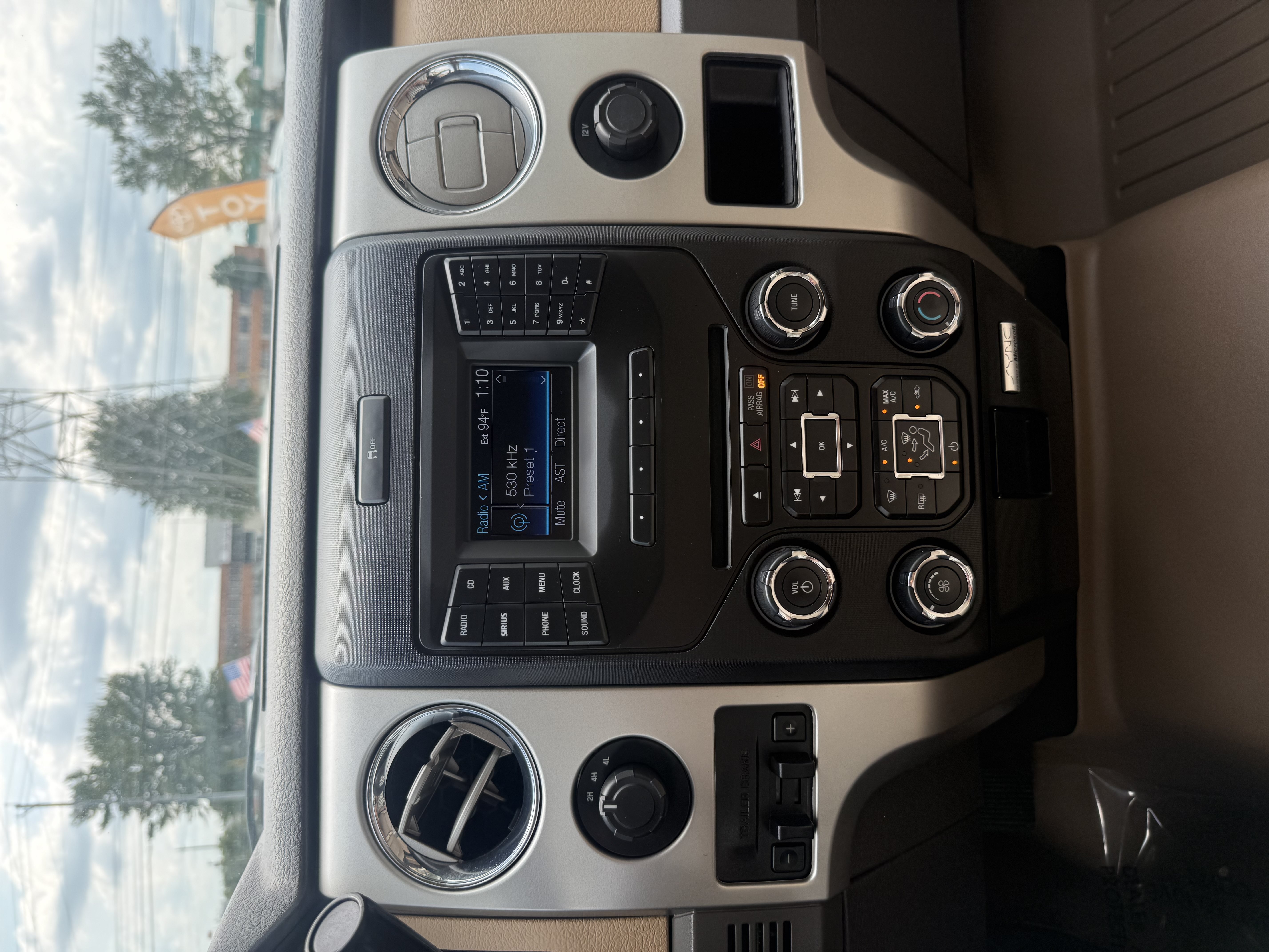 Used 2014 Ford F150 XLT w/ Equipment Group 302A Luxury AWD/4WD image 14