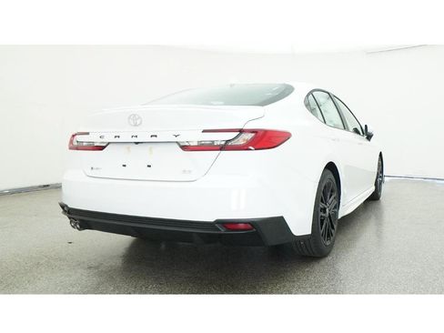 Used 2026 Toyota Camry SE FWD image 24