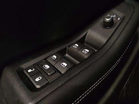 Used 2022 Jeep Grand Cherokee L Limited image 27