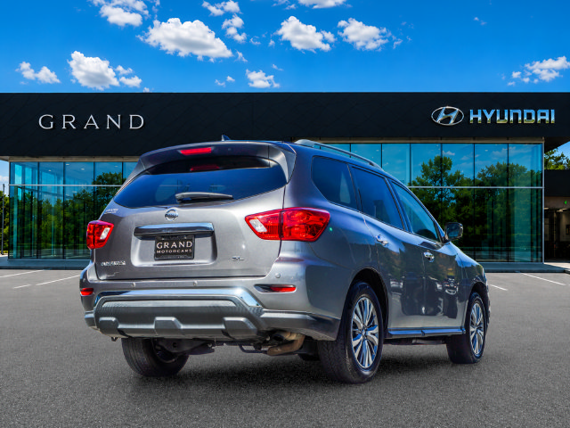 Used 2019 Nissan Pathfinder SL FWD image 6