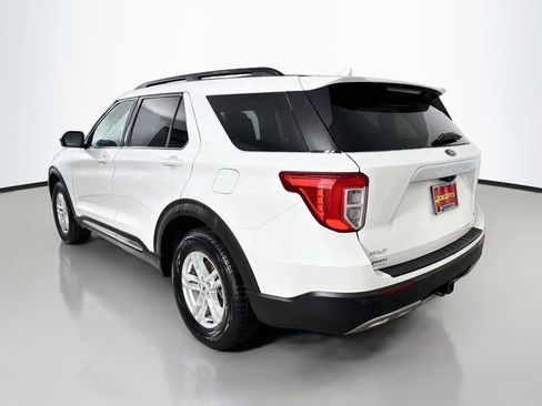 Used 2021 Ford Explorer XLT w/ Equipment Group 202A AWD/4WD image 6