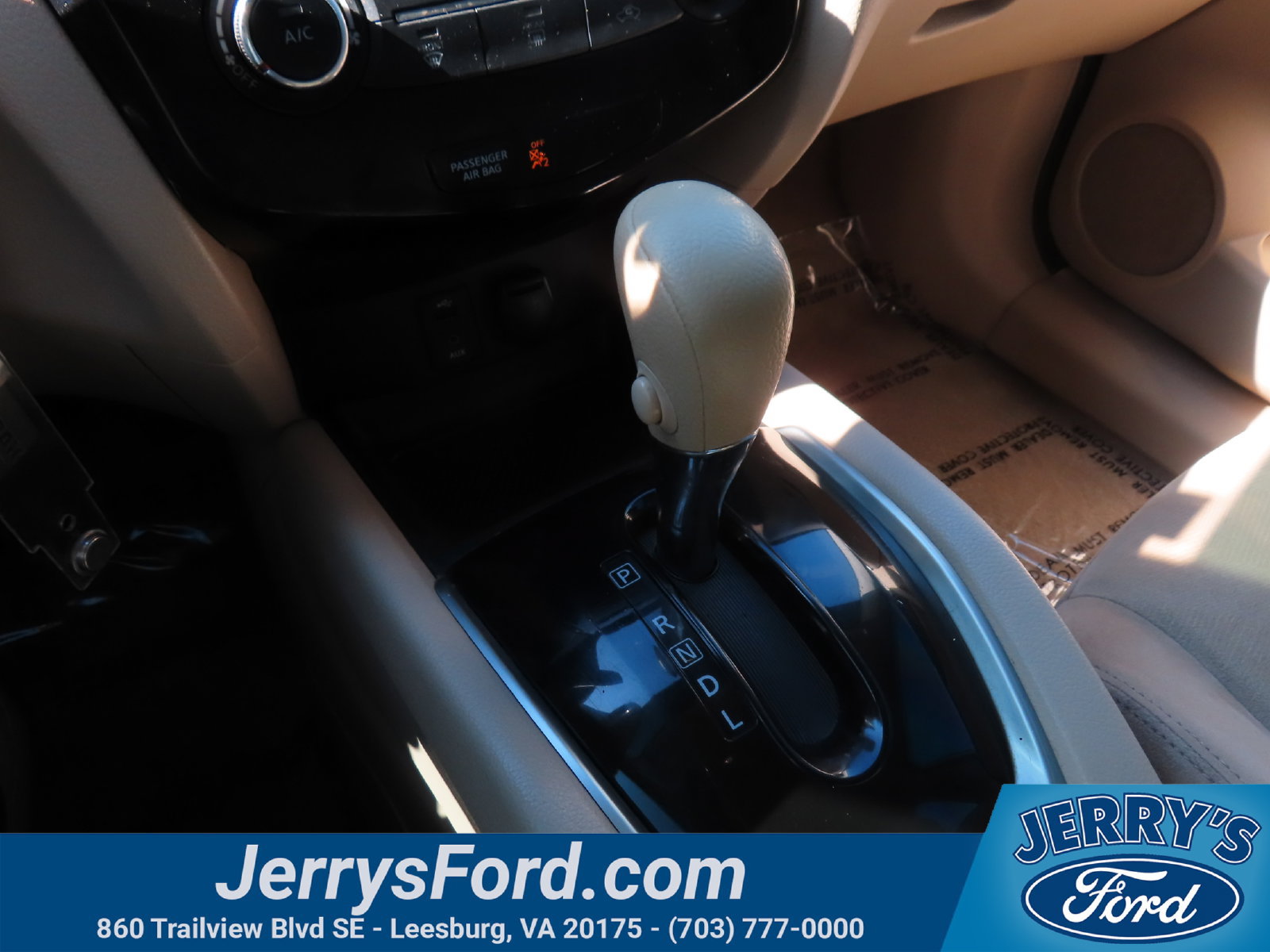 Used 2015 Nissan Rogue S AWD/4WD image 24