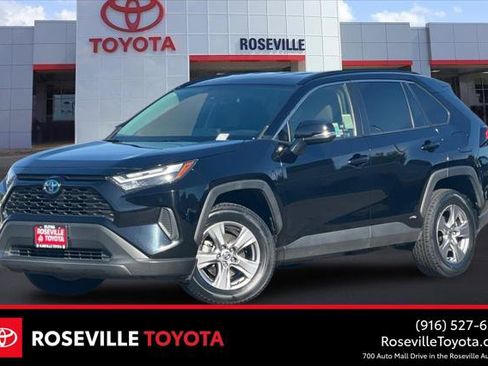 Certified 2022 Toyota RAV4 XLE AWD/4WD image 1