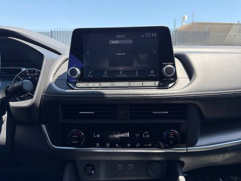 Used 2025 Nissan Rogue SV AWD/4WD image 17