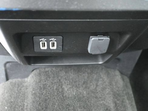 Used 2020 Ford F150 XLT w/ Equipment Group 302A Luxury AWD/4WD image 14