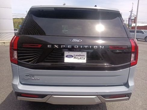 New 2026 Ford Expedition Platinum image 4