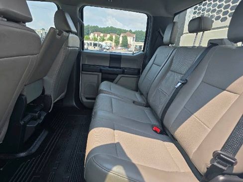Used 2022 Ford F550 4x4 Crew Cab Super Duty w/ Power Equipment Group image 23