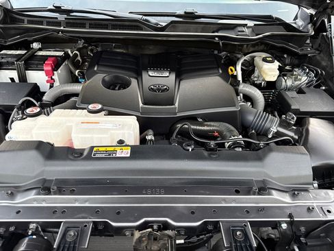 Used 2024 Toyota Tundra Limited image 24