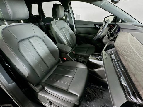 Used 2023 Audi Q4 e-tron Premium Plus AWD/4WD image 8