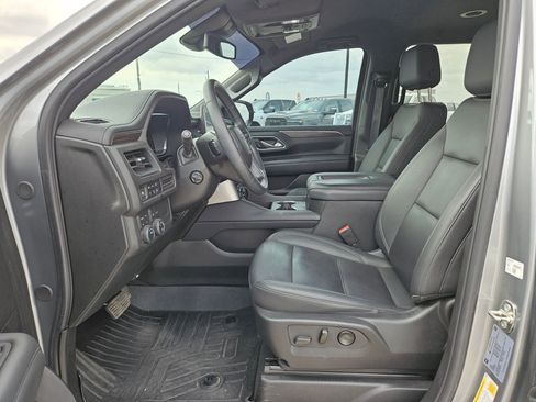 Used 2024 Chevrolet Tahoe Z71 w/ Luxury Package image 9