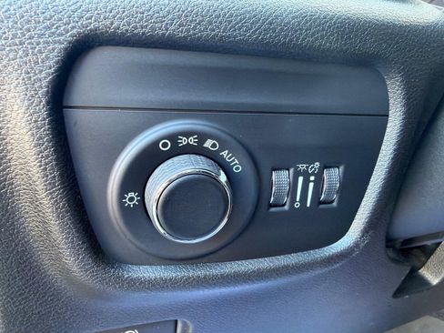 Used 2021 Jeep Grand Cherokee L Laredo w/ Luxury Tech Group I image 13