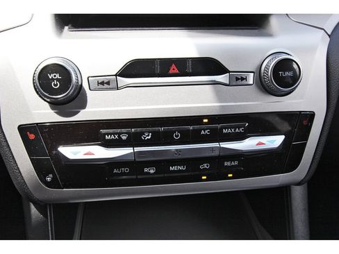 Used 2022 Ford Explorer XLT w/ Equipment Group 202A RWD image 27