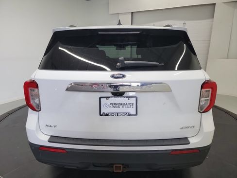 Used 2021 Ford Explorer XLT w/ Class III Trailer Tow Package AWD/4WD image 8