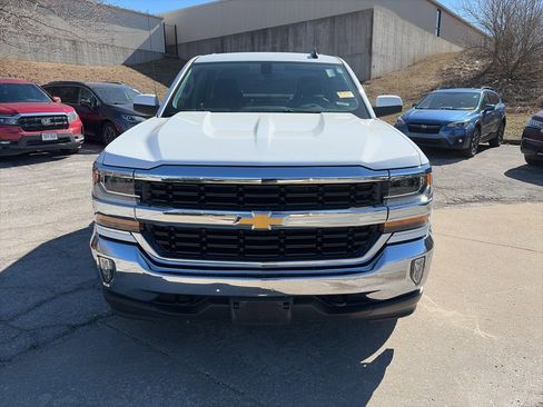 Used 2018 Chevrolet Silverado 1500 LT w/ LT Eassist Package image 2