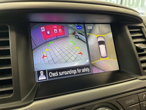 Used 2019 Nissan Pathfinder SL image 17