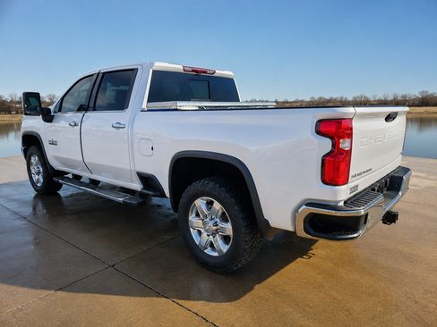 Used 2020 Chevrolet Silverado 2500 LTZ w/ LTZ Texas Edition AWD/4WD image 2