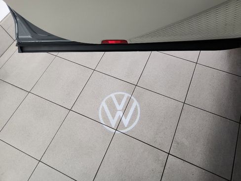 New 2026 Volkswagen Atlas SE FWD image 11