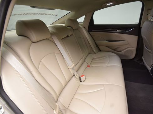 Used 2017 Buick LaCrosse Preferred image 23